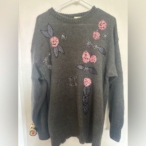 Gray wool floral sweater